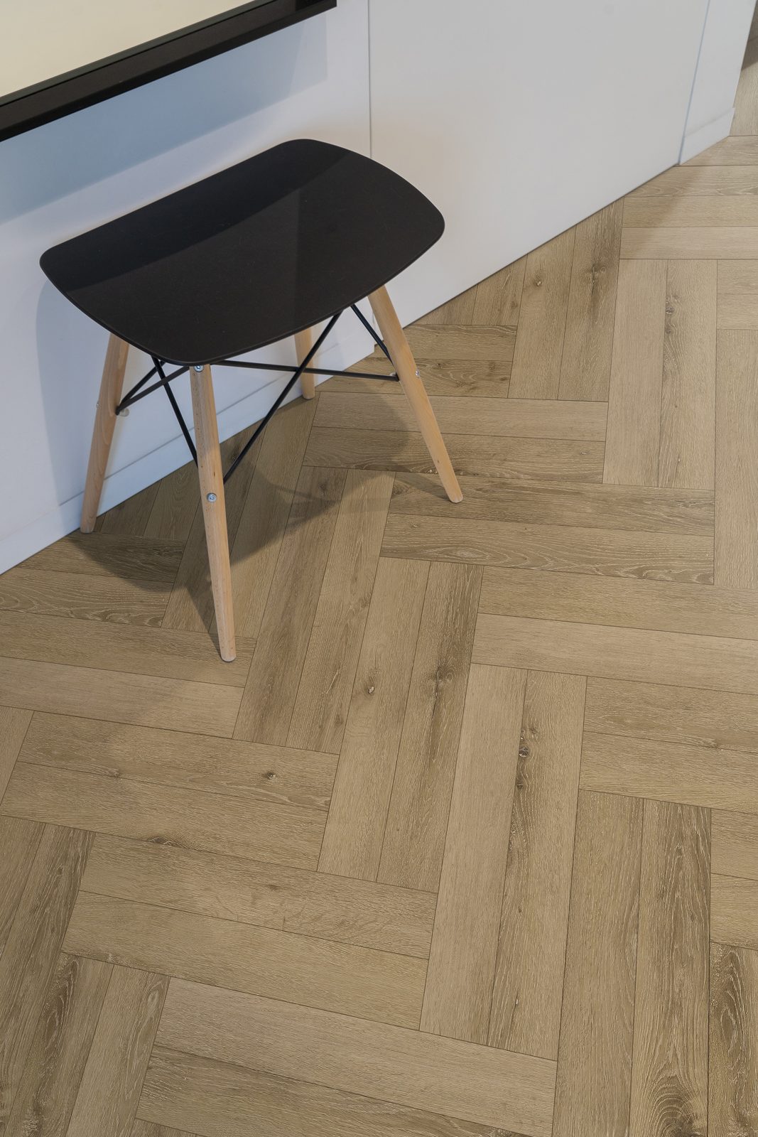 Coretec Regina – Double Installation (50 LVRE 139) PVC-vloer in een interieur